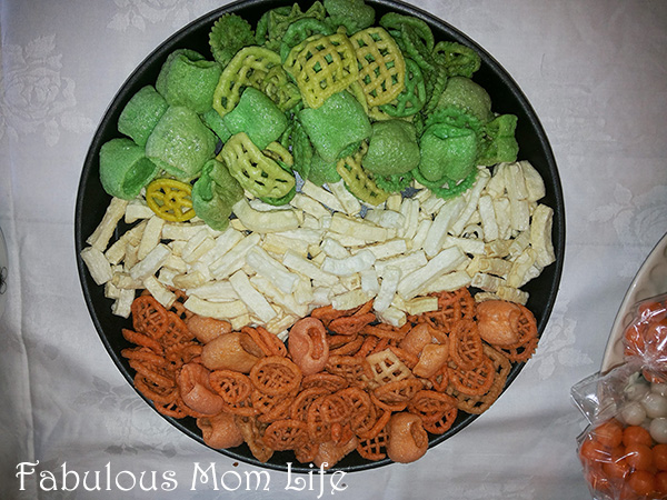 tricolor-fried-snacks