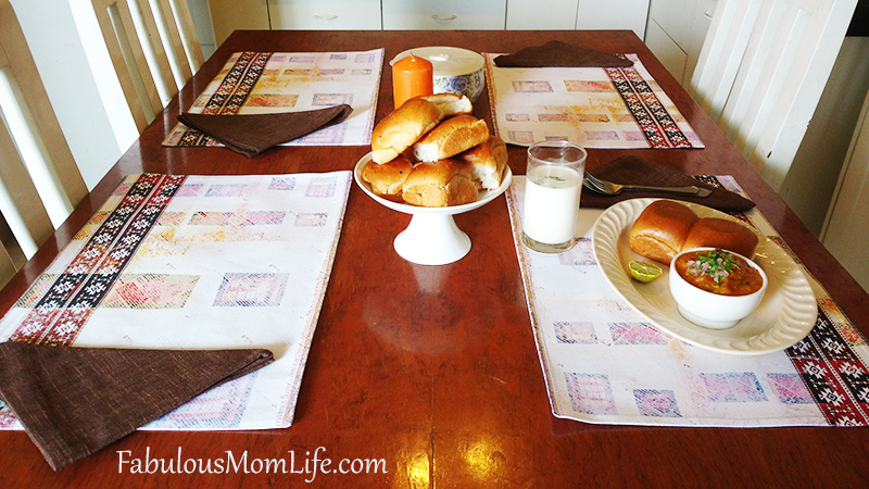 Easy Table Setting with Placemats and Napkins