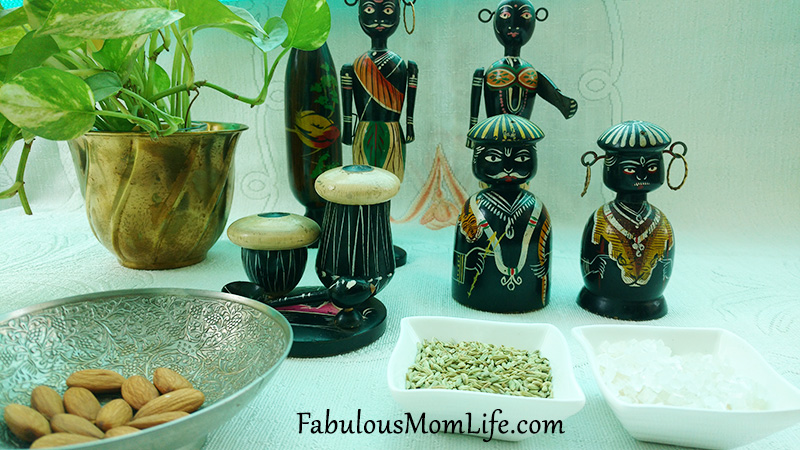 Table Decorating with Traditional Wooden Indian Toys