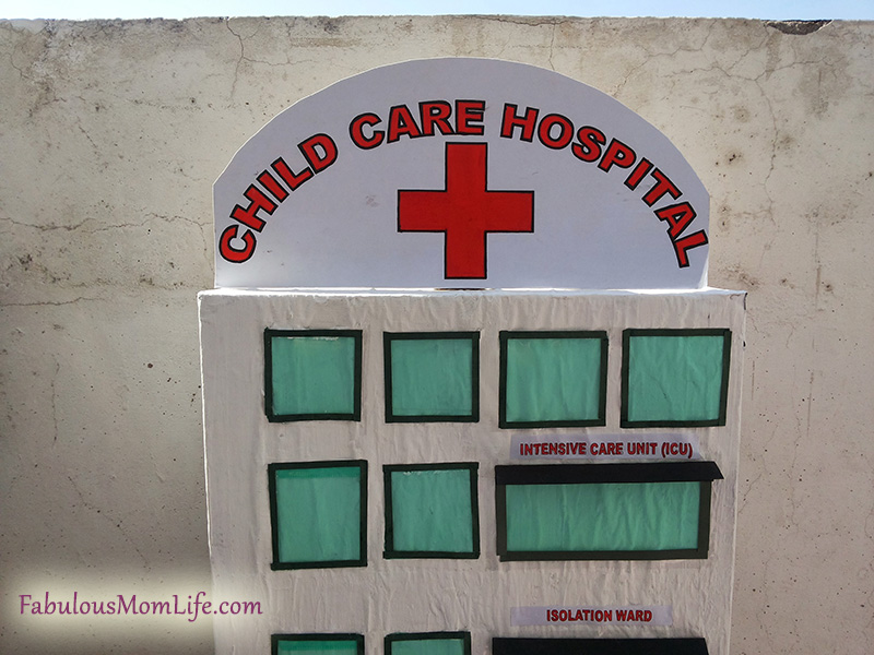 cardboard box hospital model top sign details