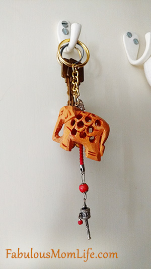 handmade wood carving elephant keychain