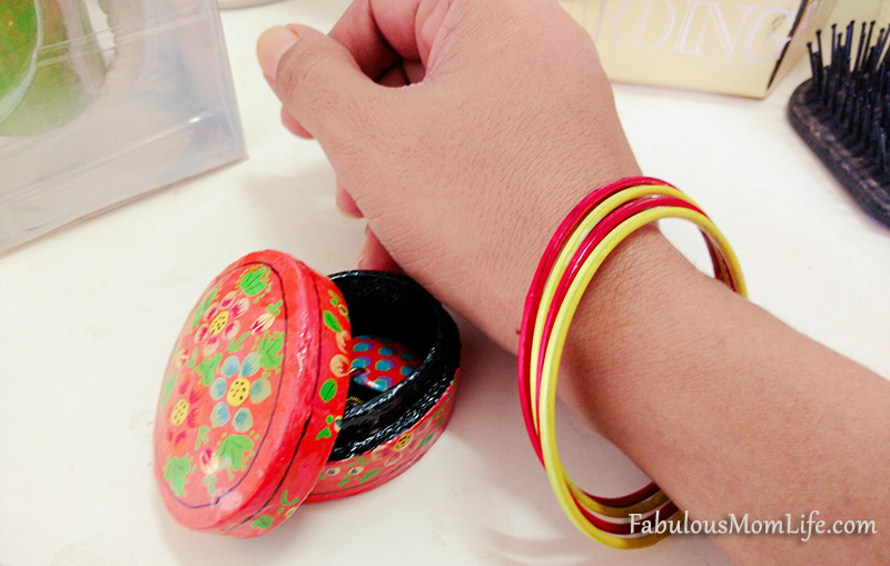 indian-souvenir-bangles