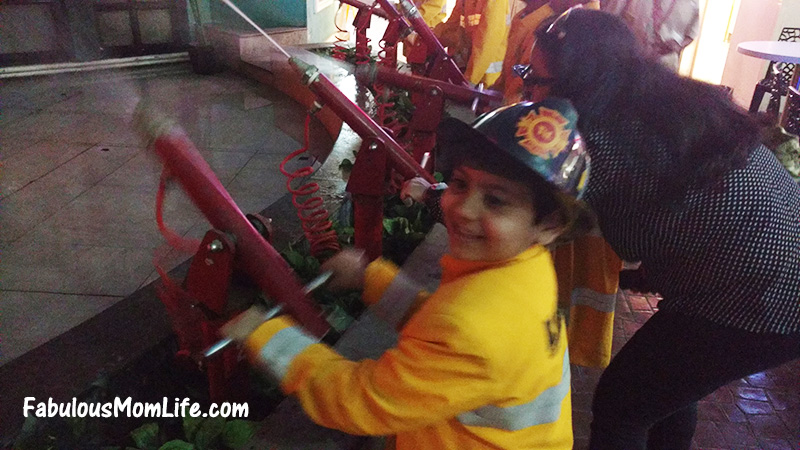 kidzania mumbai firefighter activity