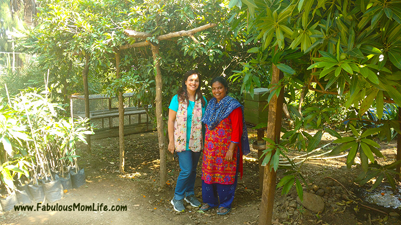 Lata Tokhi with Shona Thangavel at Thangavel Date Plantation, Nagpur