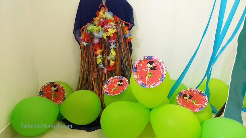 Around the World Party Decor - Hawaii