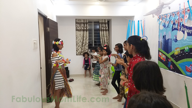 Hula Lessons in Hawaii - Around the World Party Activities