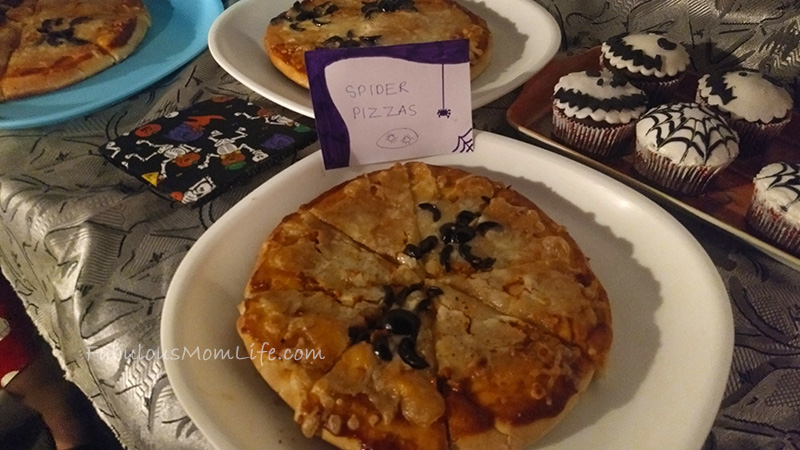 Spider Pizza - Easy Halloween Food Ideas