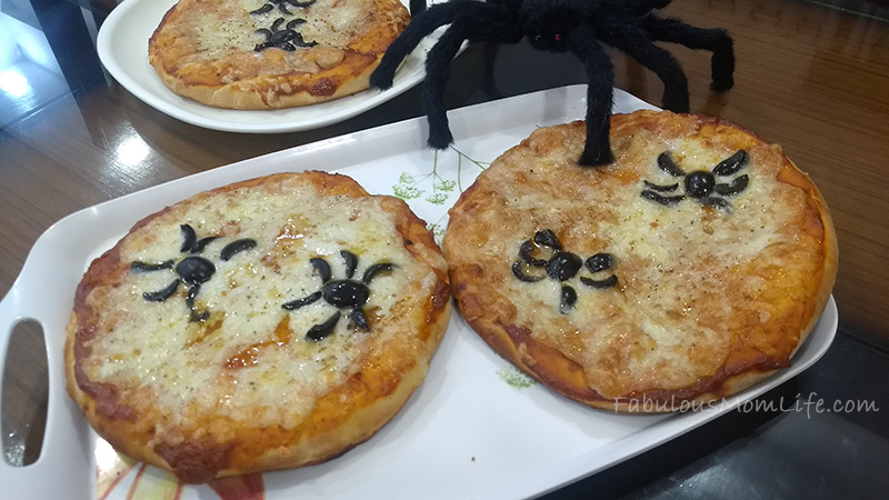 Spider Pizza - Easy Halloween Food Ideas