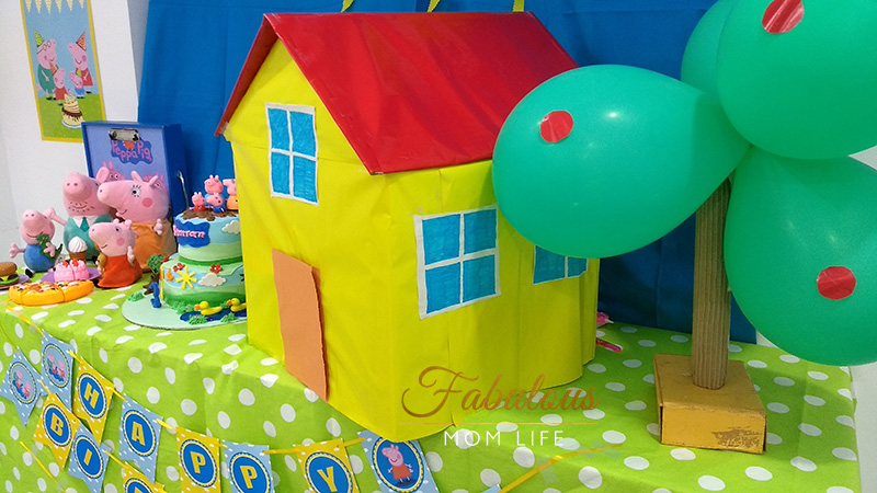 DIY Peppa Pig Cardboard House