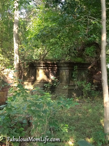 British graves from the 1800s in Nagpur, Maharashtra