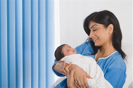 Returning Home with Baby after Birth - Things to Know