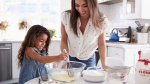 6 Benefits of Having Your Kids Help You in the Kitchen