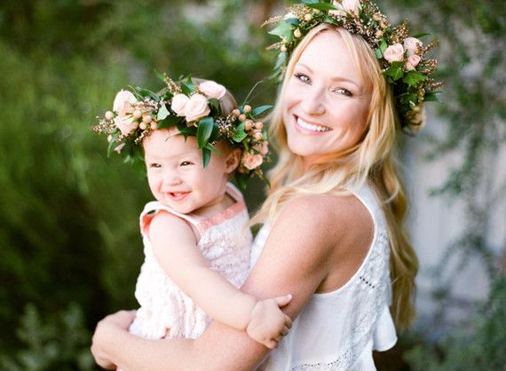 8 Fun and Fab Mommy and Me Photoshoot Ideas