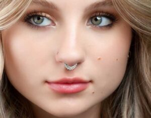 5 Gold Septum Ring Designs to Check Out This Winter Season