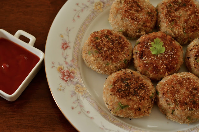 Paneer Stuffed Kache Kele ke Kebab