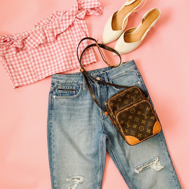 women’s designer wearable wallets 