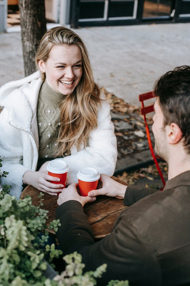 What to Wear on a First Date Over 40