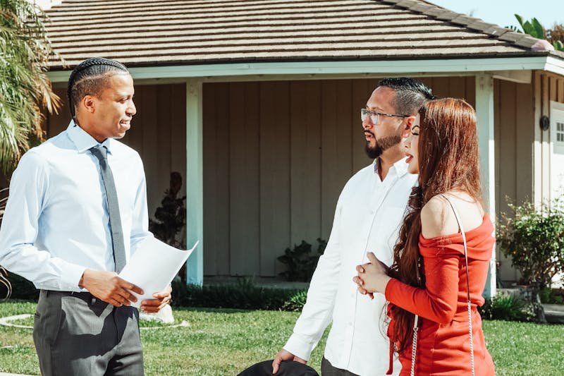How a Local Realtor Helps Compare Homes in Conway's Property Listings