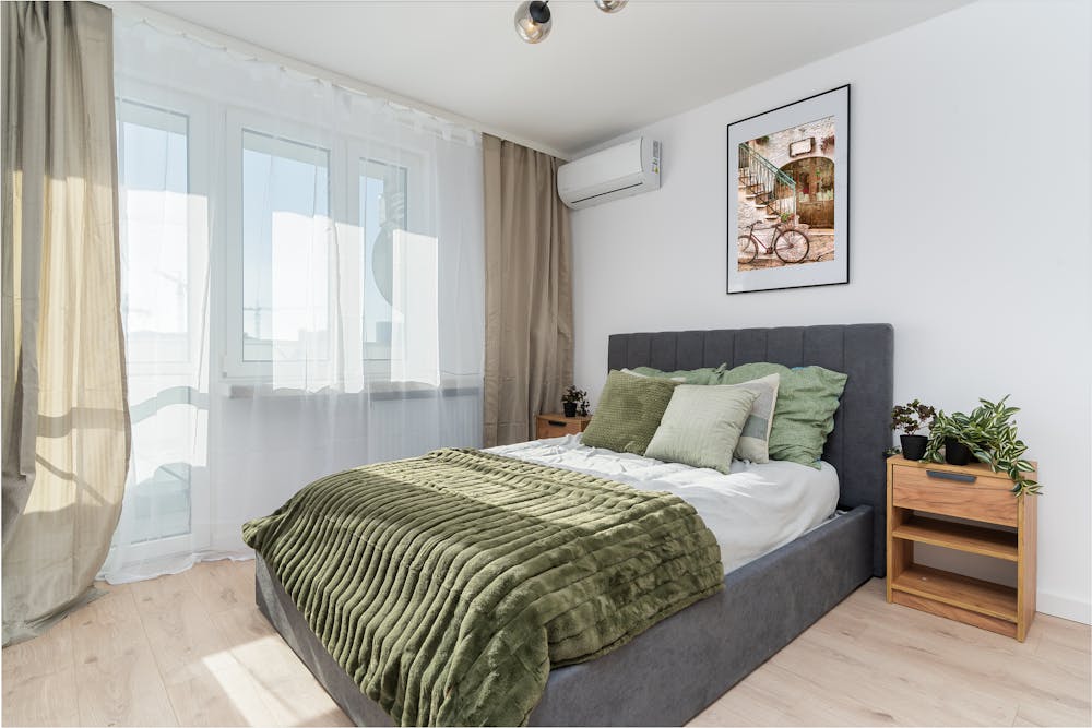 Design tricks that make small bedrooms feel bigger