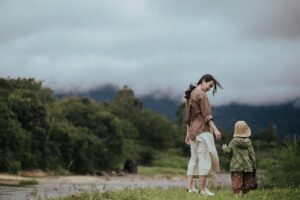 How Parents Can Talk to Children About Money