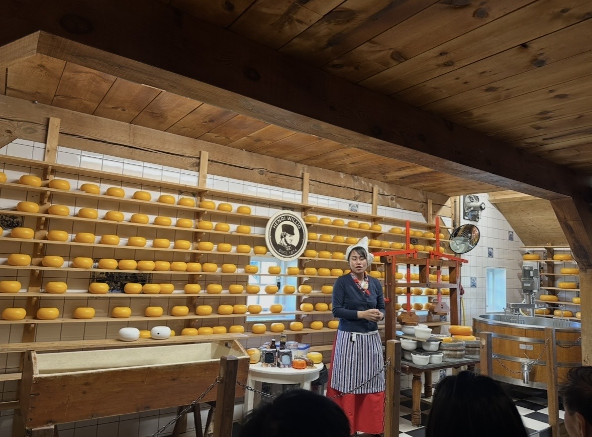 Zaanse Schans Cheese Demonstration