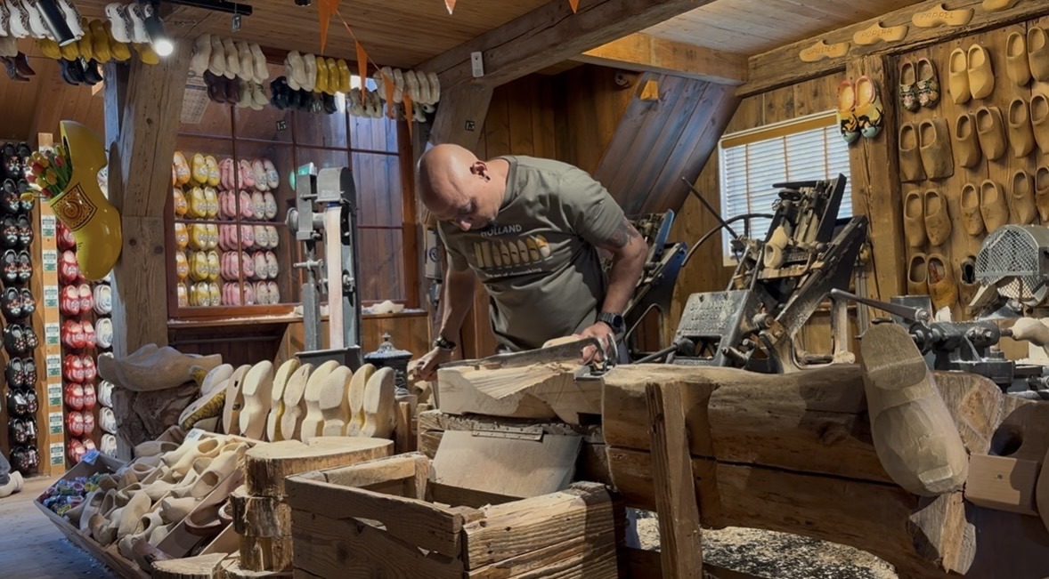 Dutch Clogs Demonstration in Zaanse Schans