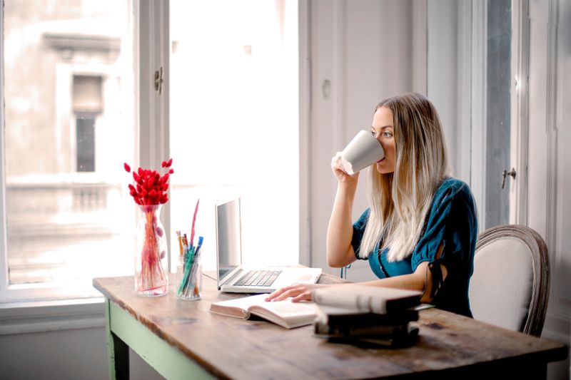 8 Ways to Make Those Small Gaps in Your Day More Enjoyable